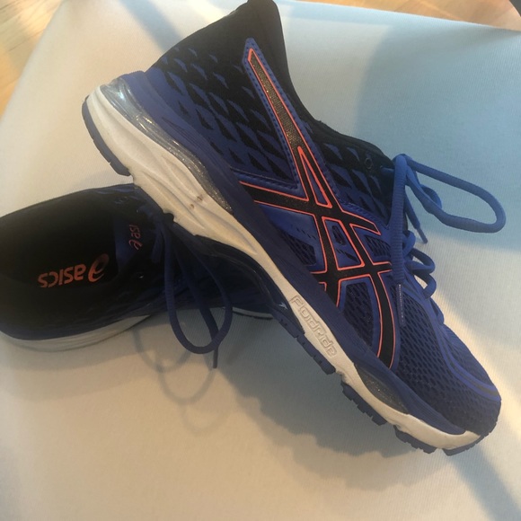 ASICS walking shoes - Picture 3 of 3